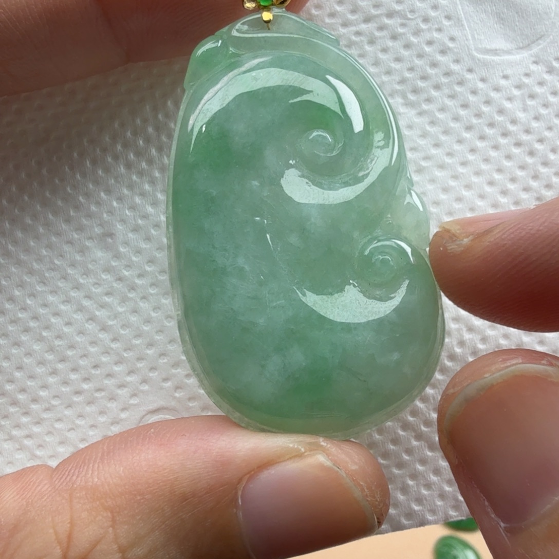 翡翠未镶嵌颈饰228