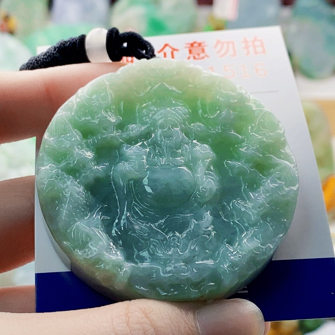 吊坠(不含链)未镶嵌翡翠