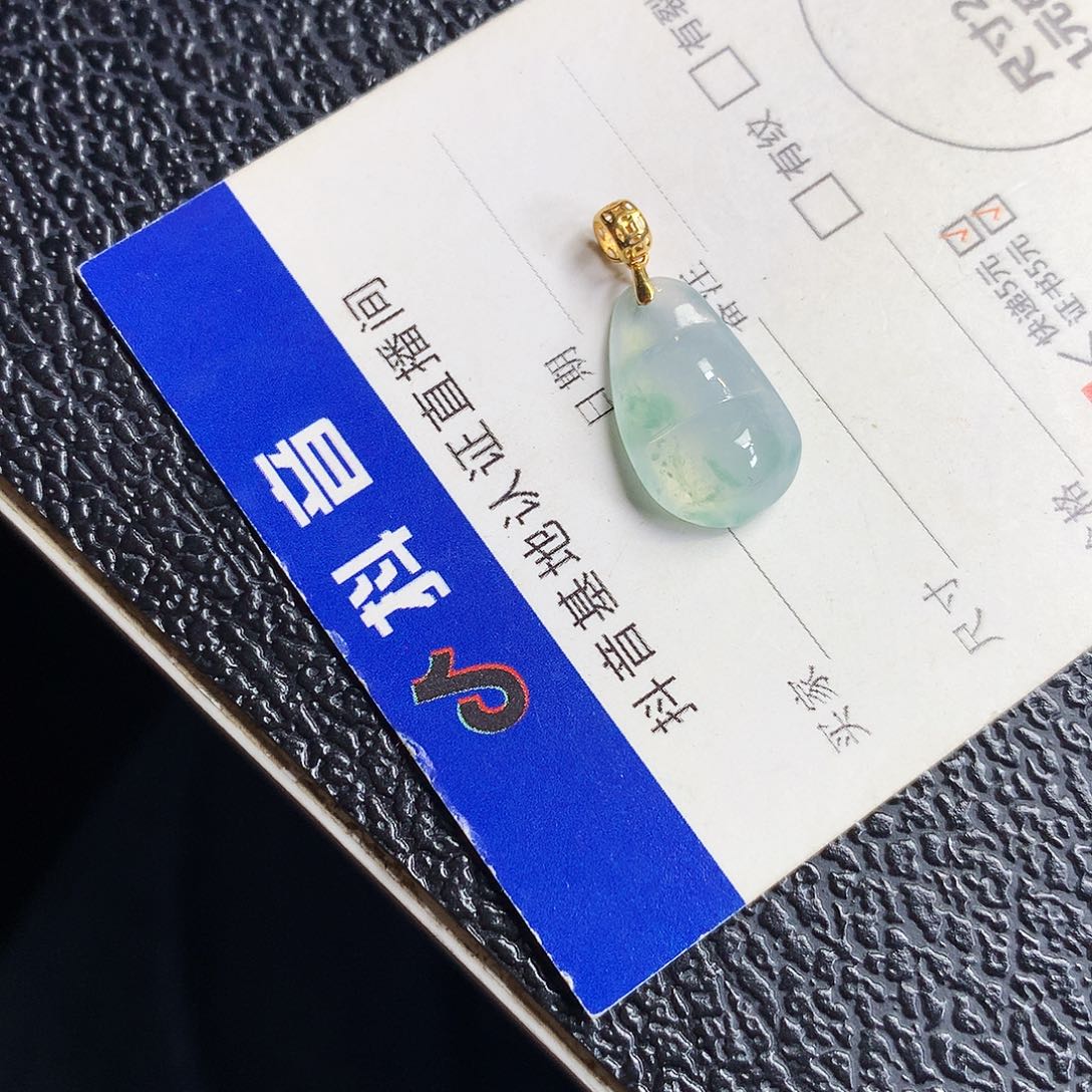 吊坠(不含链)18K金镶嵌翡翠豆子
