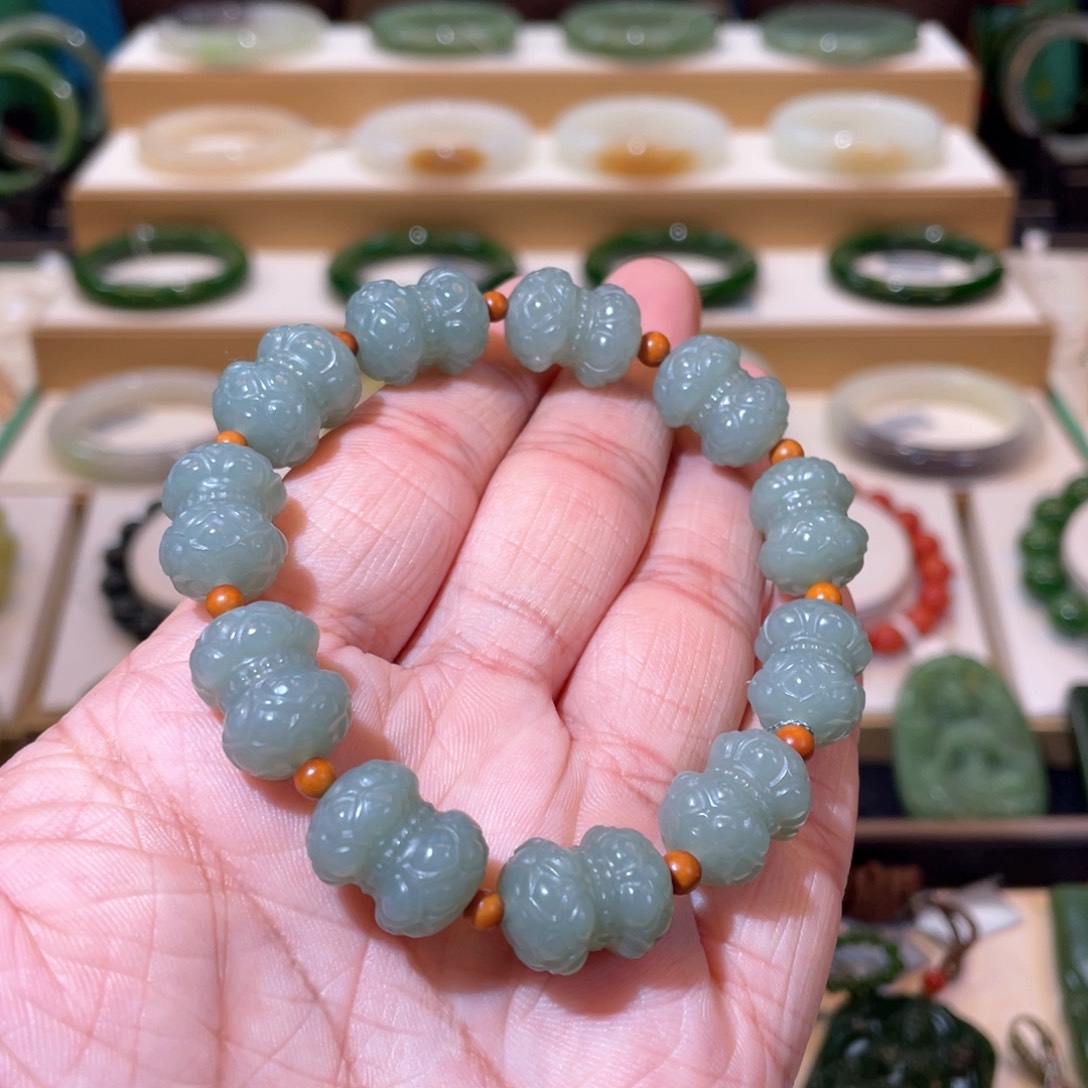和田玉高品且末蓝并蒂莲手串未镶嵌