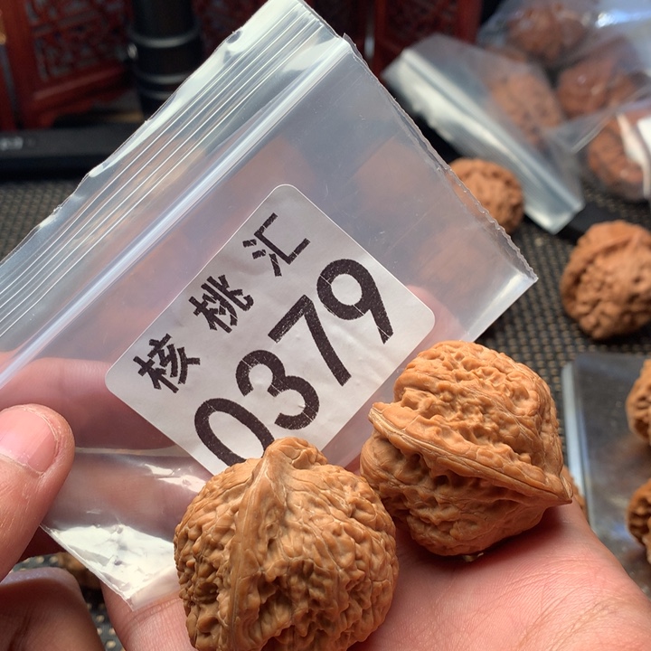 文玩核桃吊坠平底锅