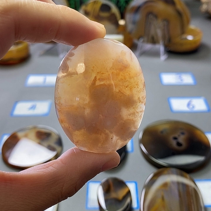 玛瑙/玉髓未镶嵌珠宝半成品169