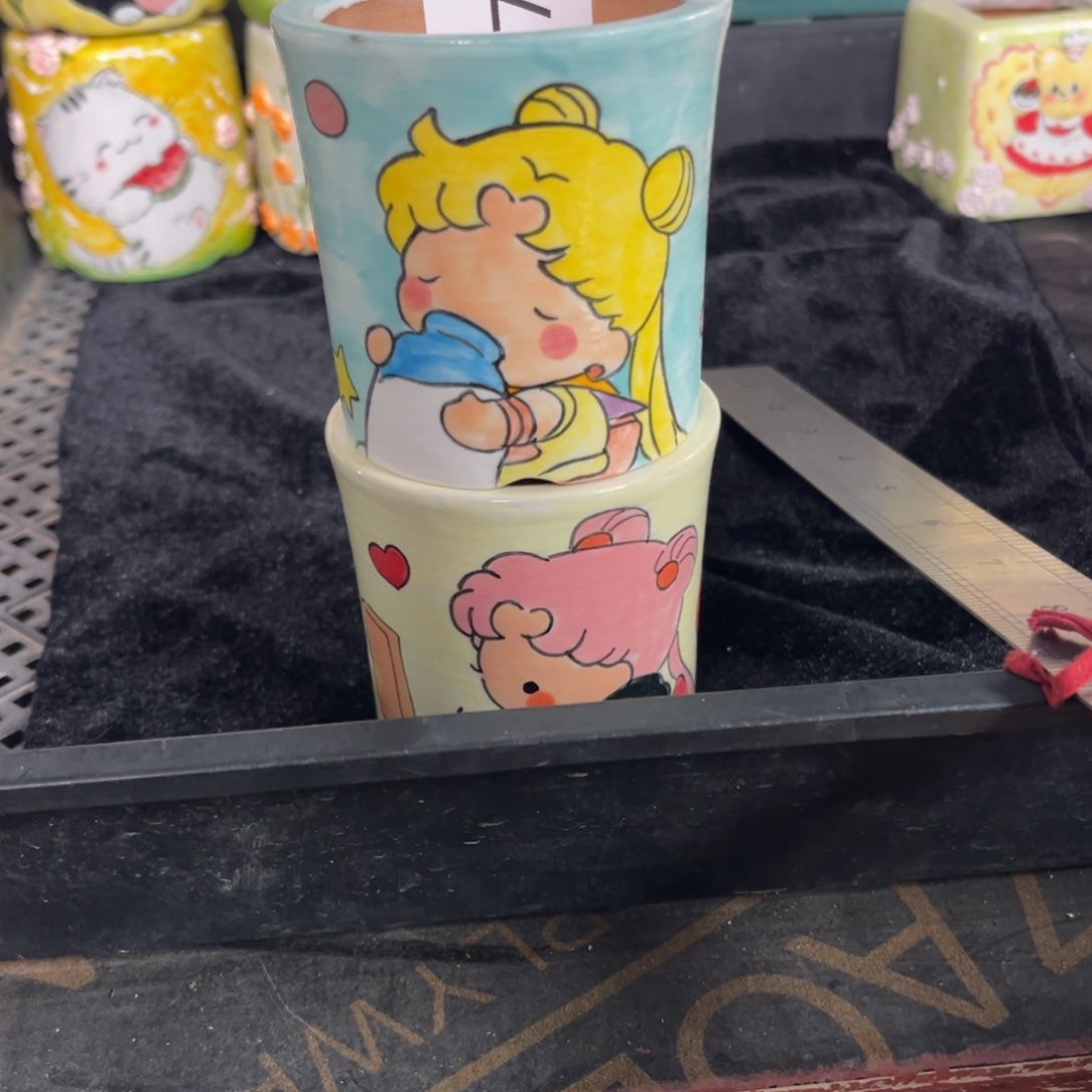 Z***ɞ172多肉花盆2个40元