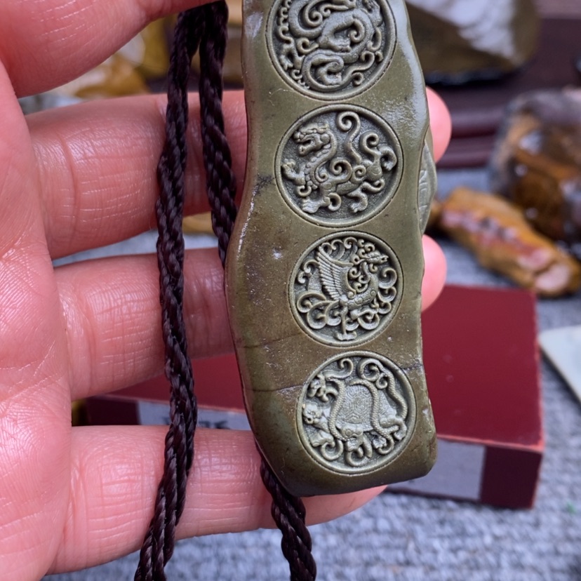【闪购商品】原石雕刻手把件