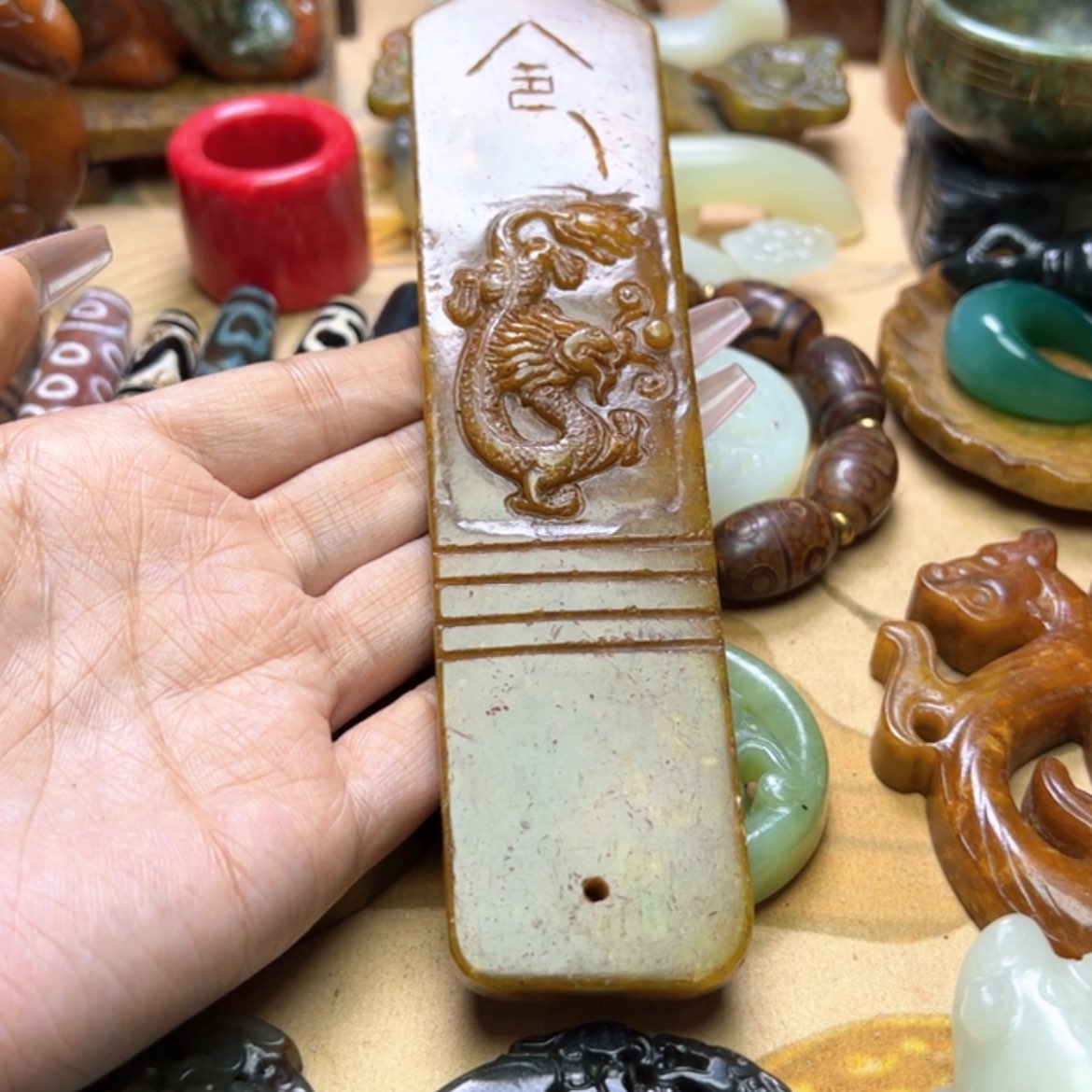 【闪购商品】蛇纹石玉颈饰未镶嵌