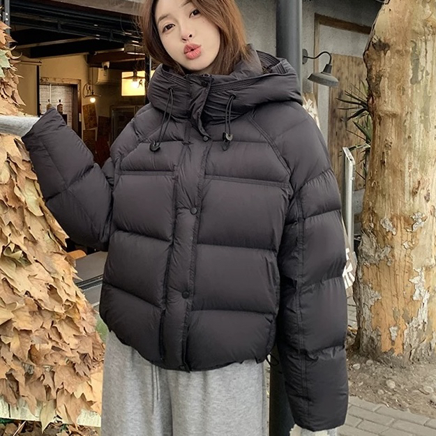 新款韩系连帽棉服短款设计感女保暖百搭显瘦通勤冬季外套