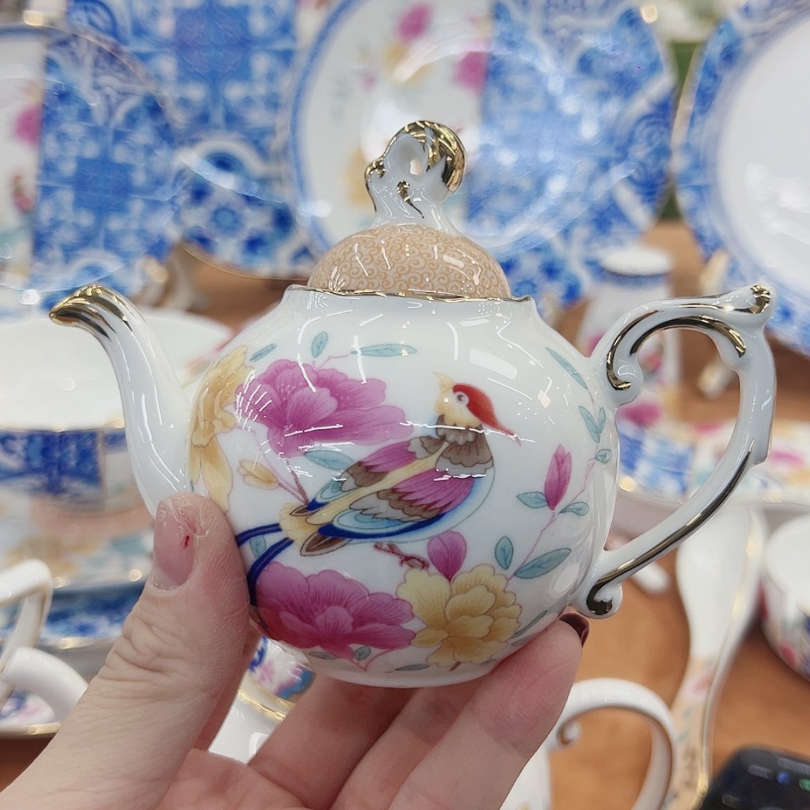 【闪购商品】骨瓷小hu