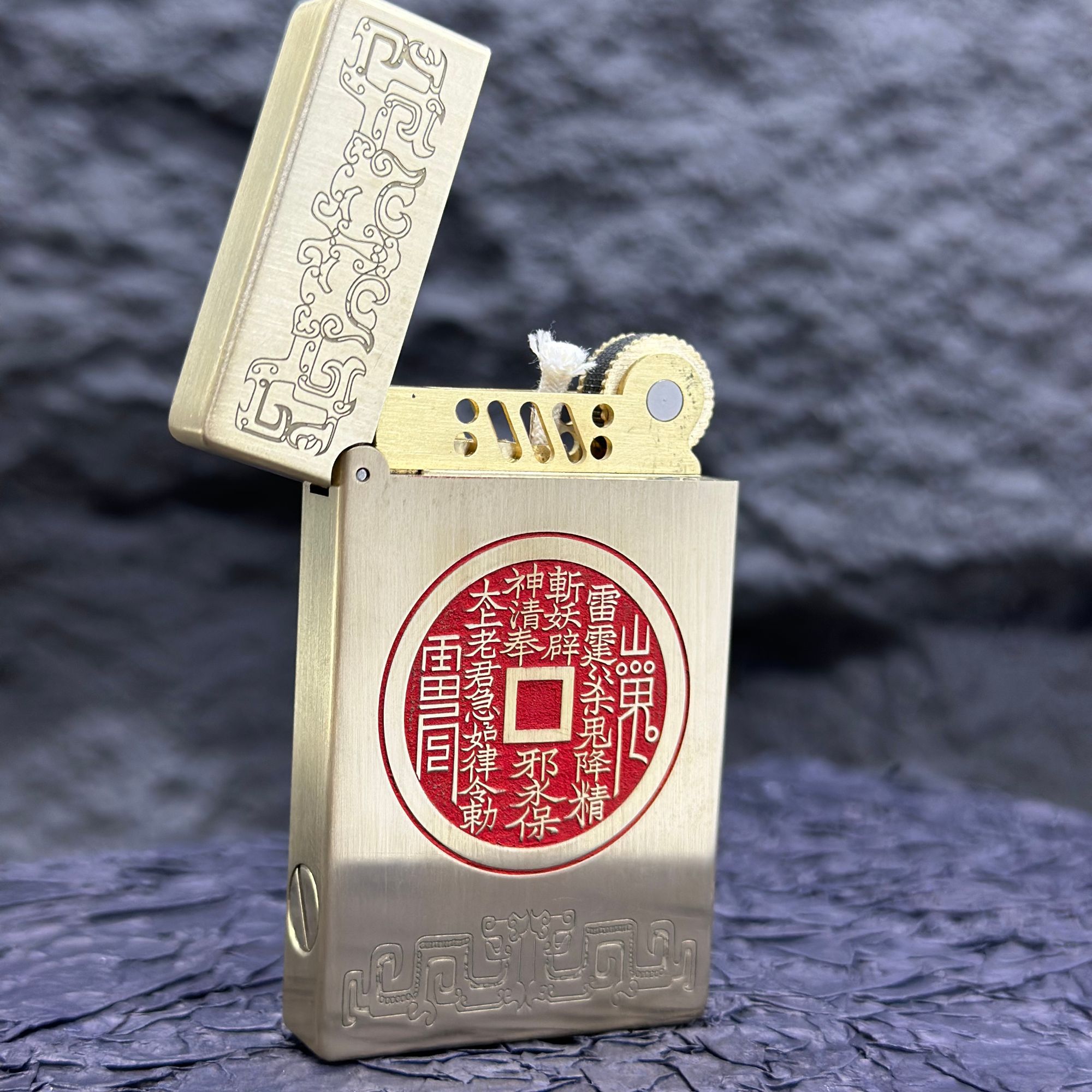 【天师纳福】【山鬼花钱】799超薄朗声填朱砂工艺正品佐罗煤油打火机