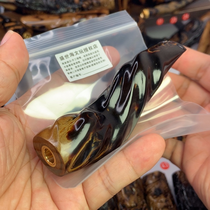 顺***沛紫檀木类端景台海柳烟嘴