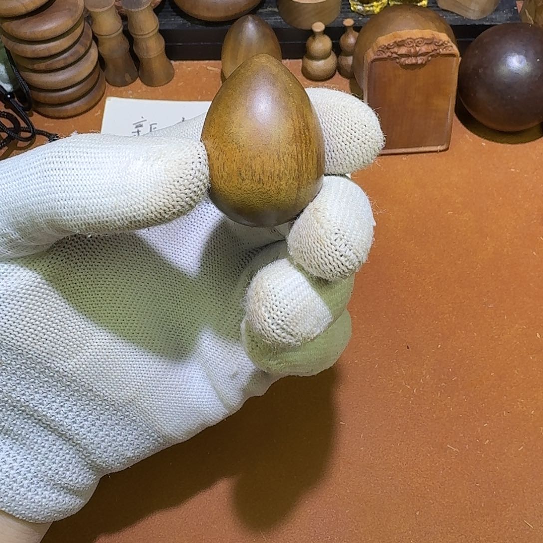 皓***空檀香木老山檀黑肉水滴全品