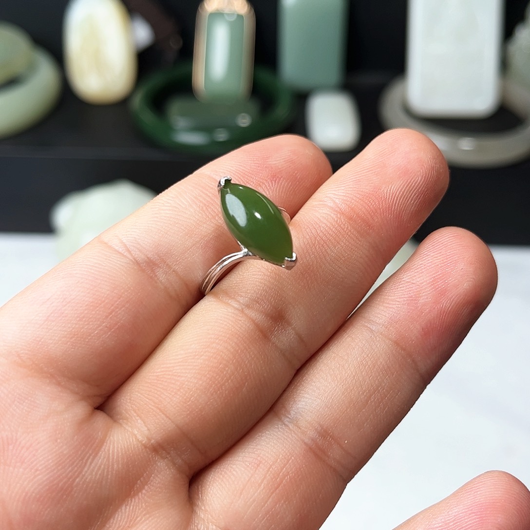 和田玉未镶嵌吊坠(不含链)7