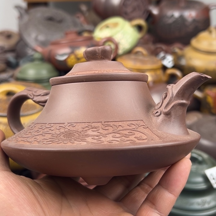 紫砂茶壶嘴巴磕碰