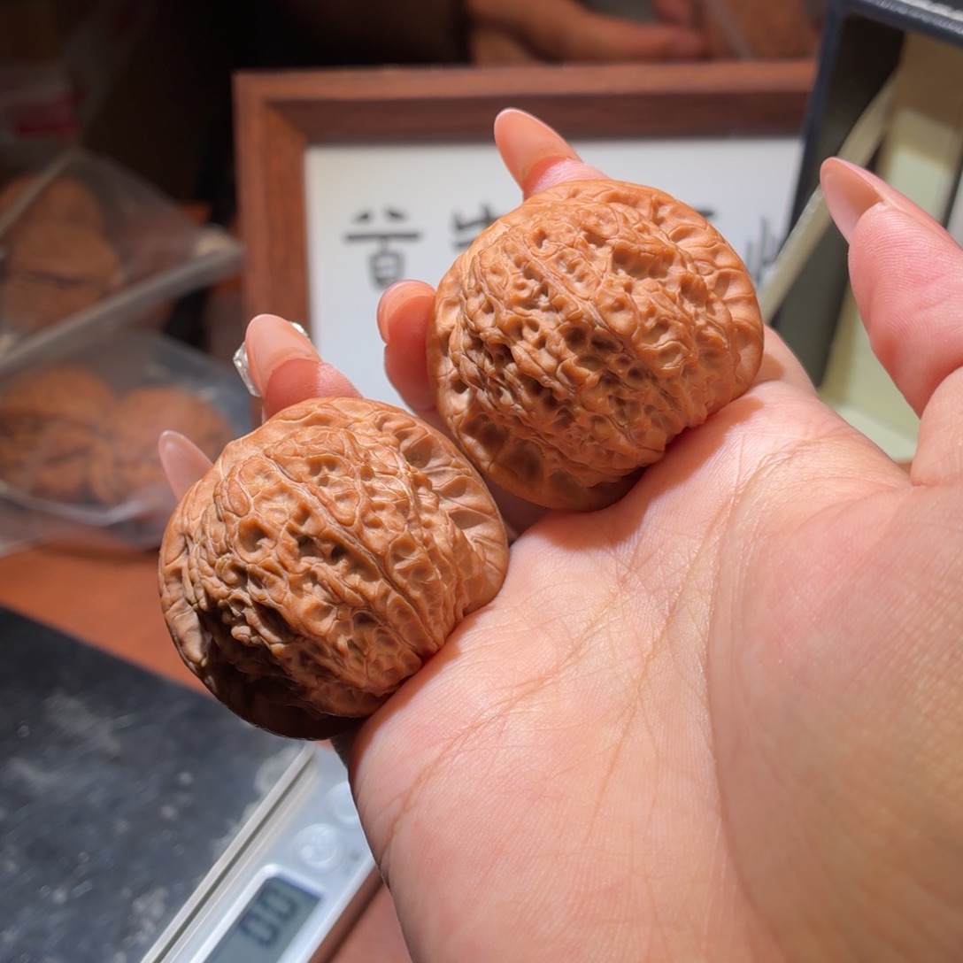 巨****吊坠文玩核桃40-39-34/35 全品血麒麟