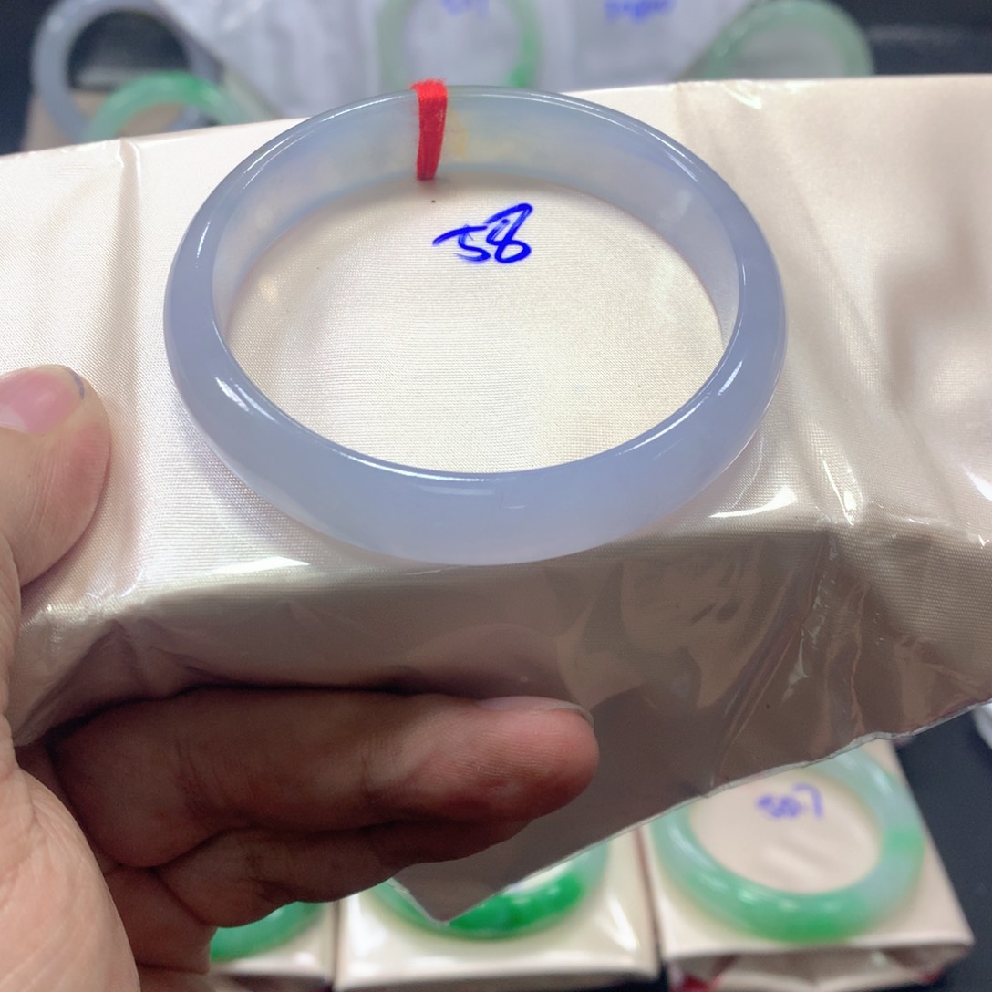 未镶嵌手镯翡翠翡翠