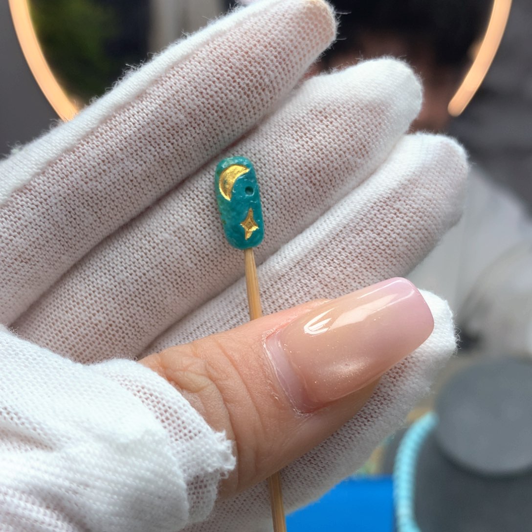 绿松石未镶嵌挂件