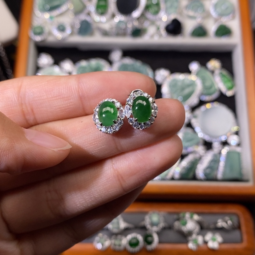 【闪购商品】翡翠颈饰未镶嵌天然