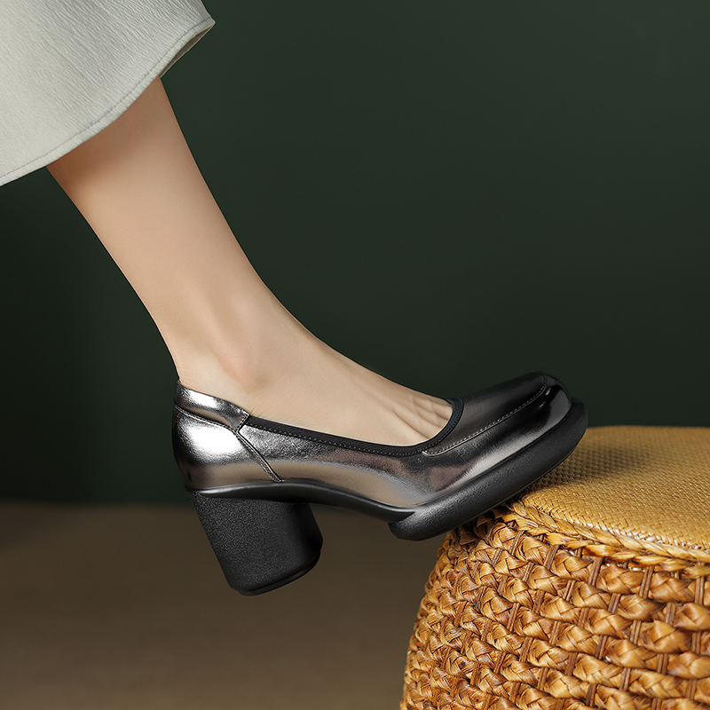 好看又不累脚的高跟鞋轻便舒适2025专柜新款气质款真皮浅口单鞋女