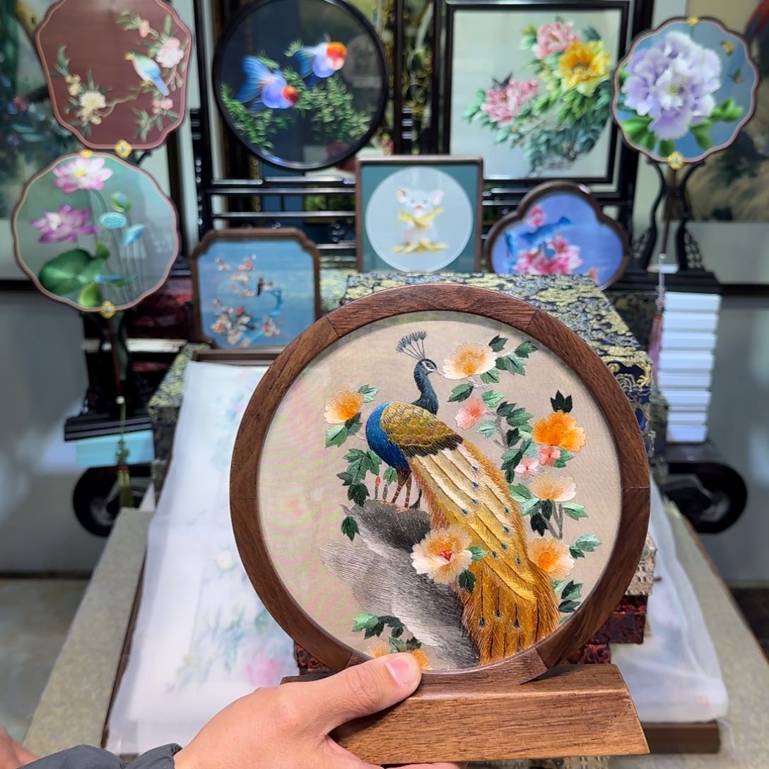 刺绣刺绣工艺精湛