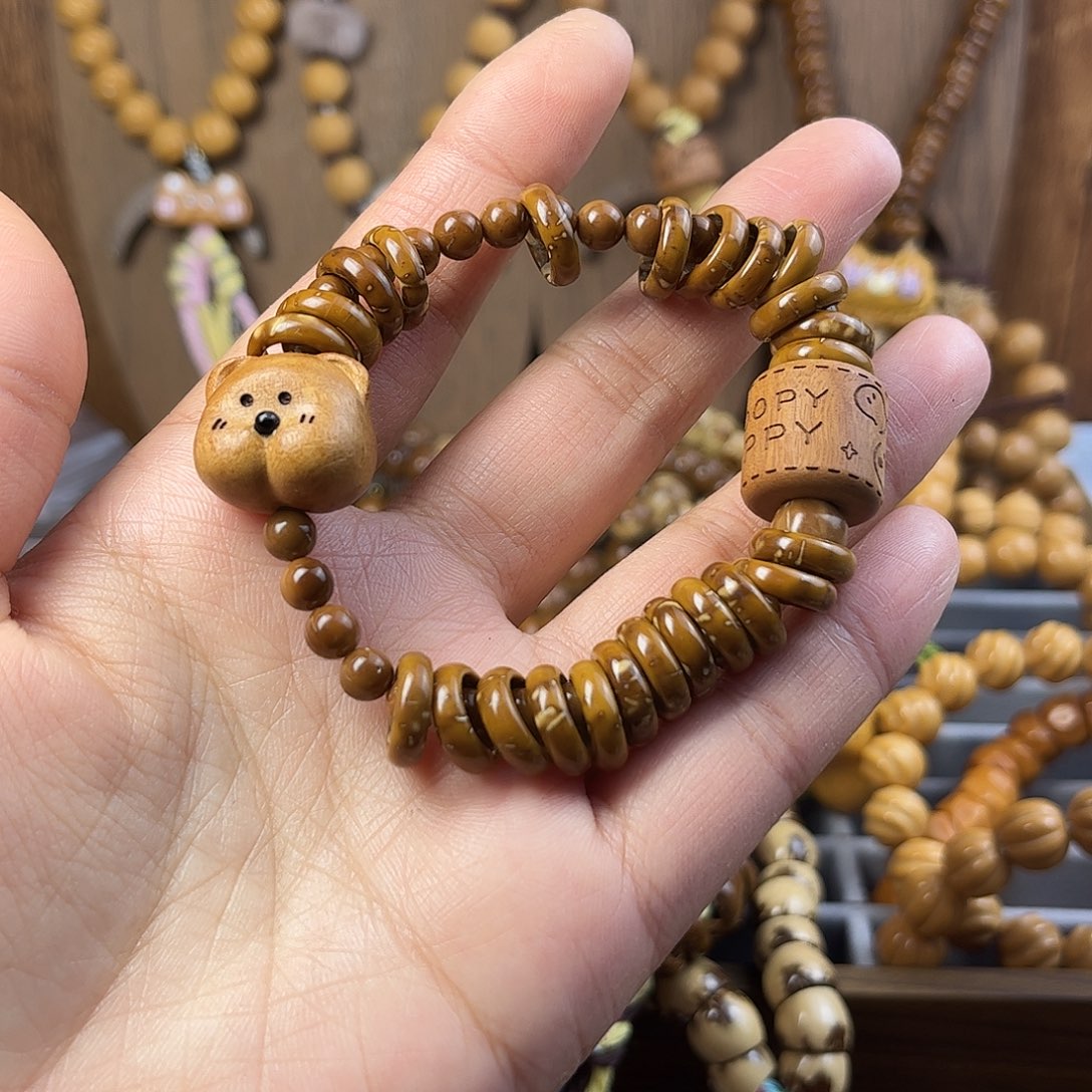 吊坠紫金鼠紫金鼠手串手持碗肠标题