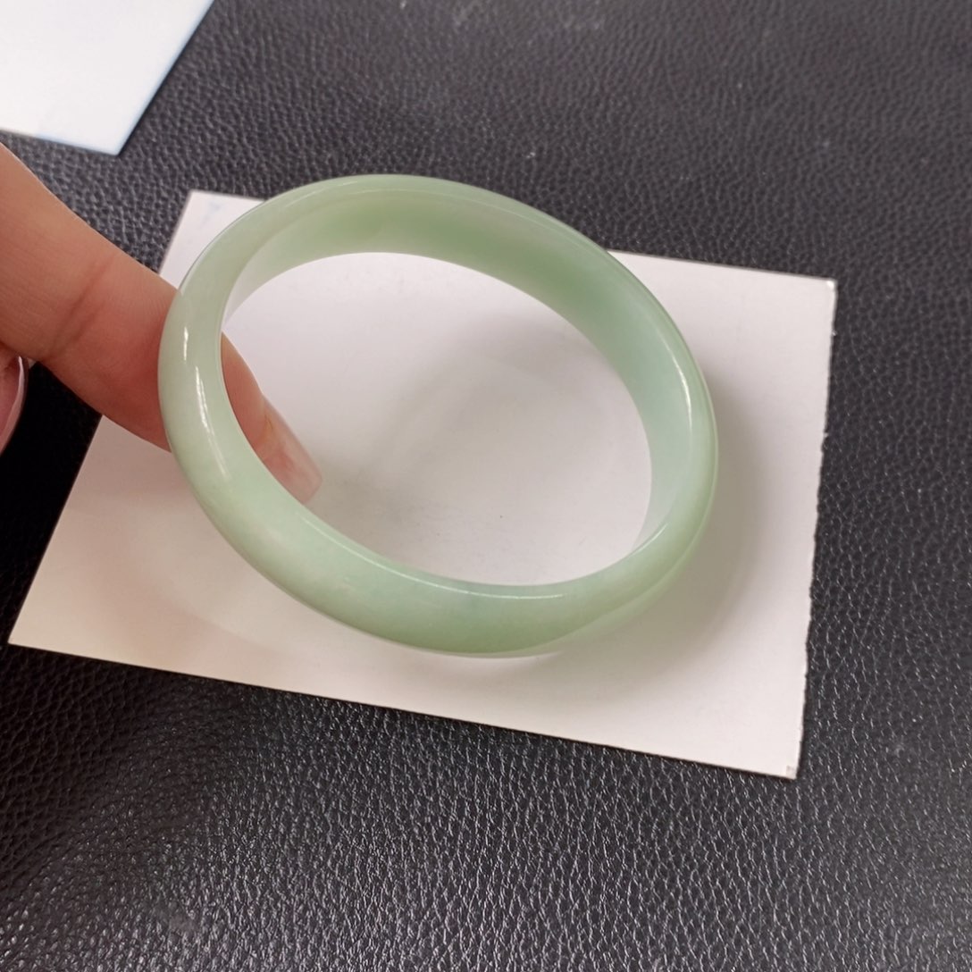 翡翠手镯未镶嵌53-54贵妃圈口