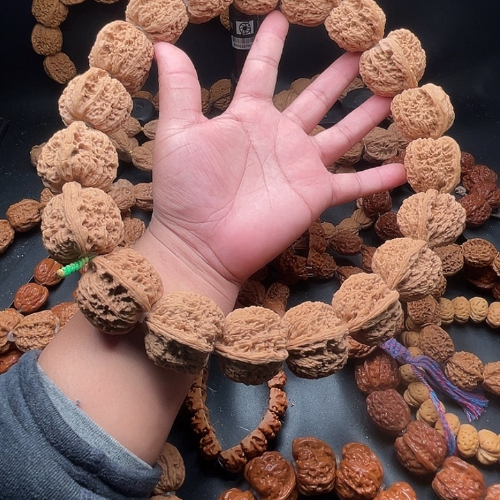 陆***叔文玩核桃吊坠7南疆石