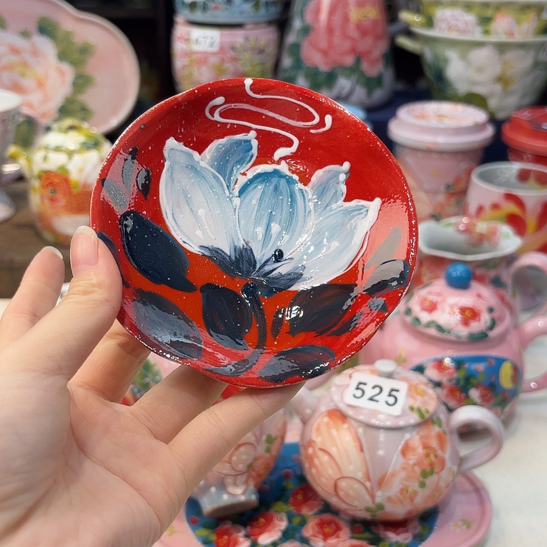 瓷片兔兔的小可爱太