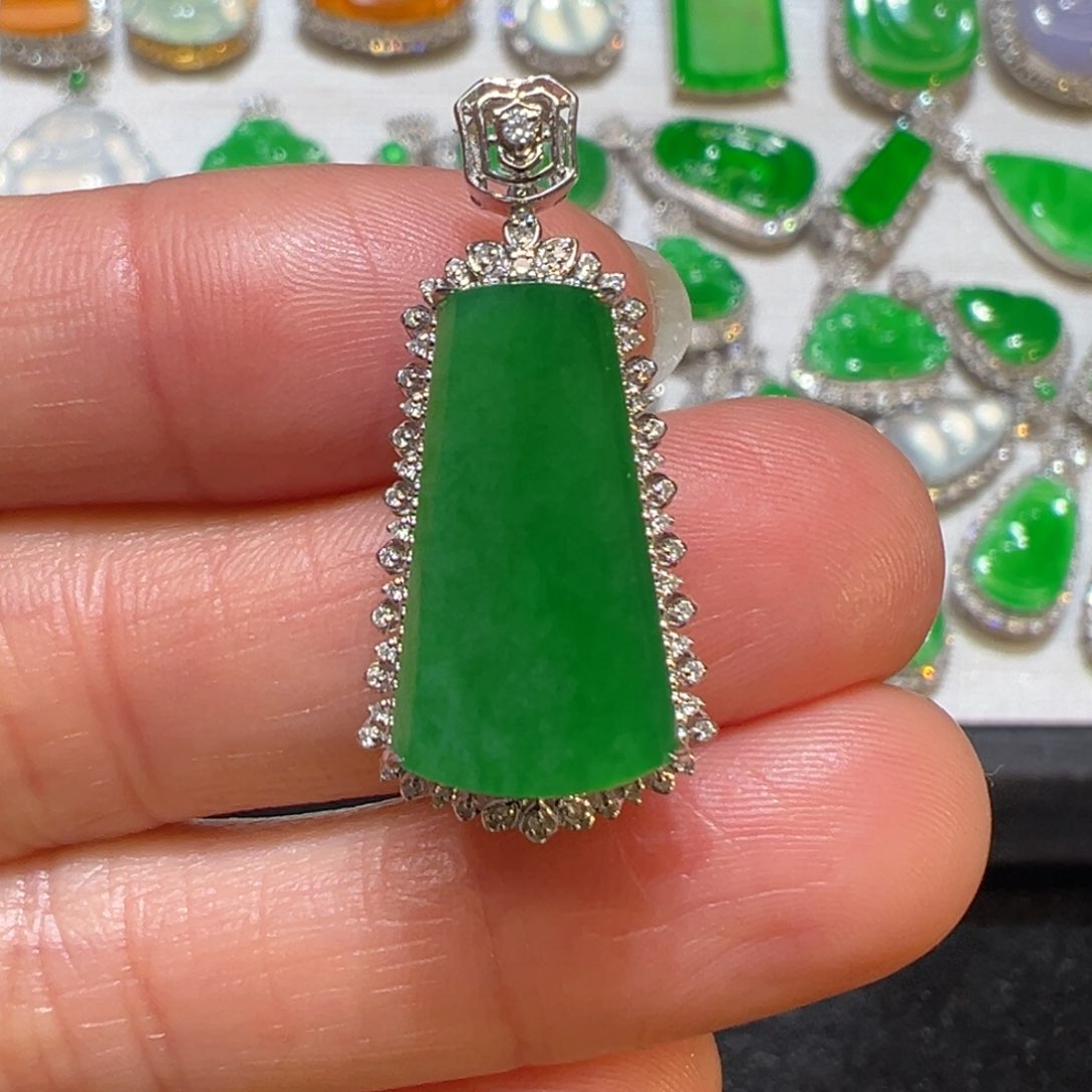 翡翠颈饰18K金镶嵌收货48小时鉴赏期