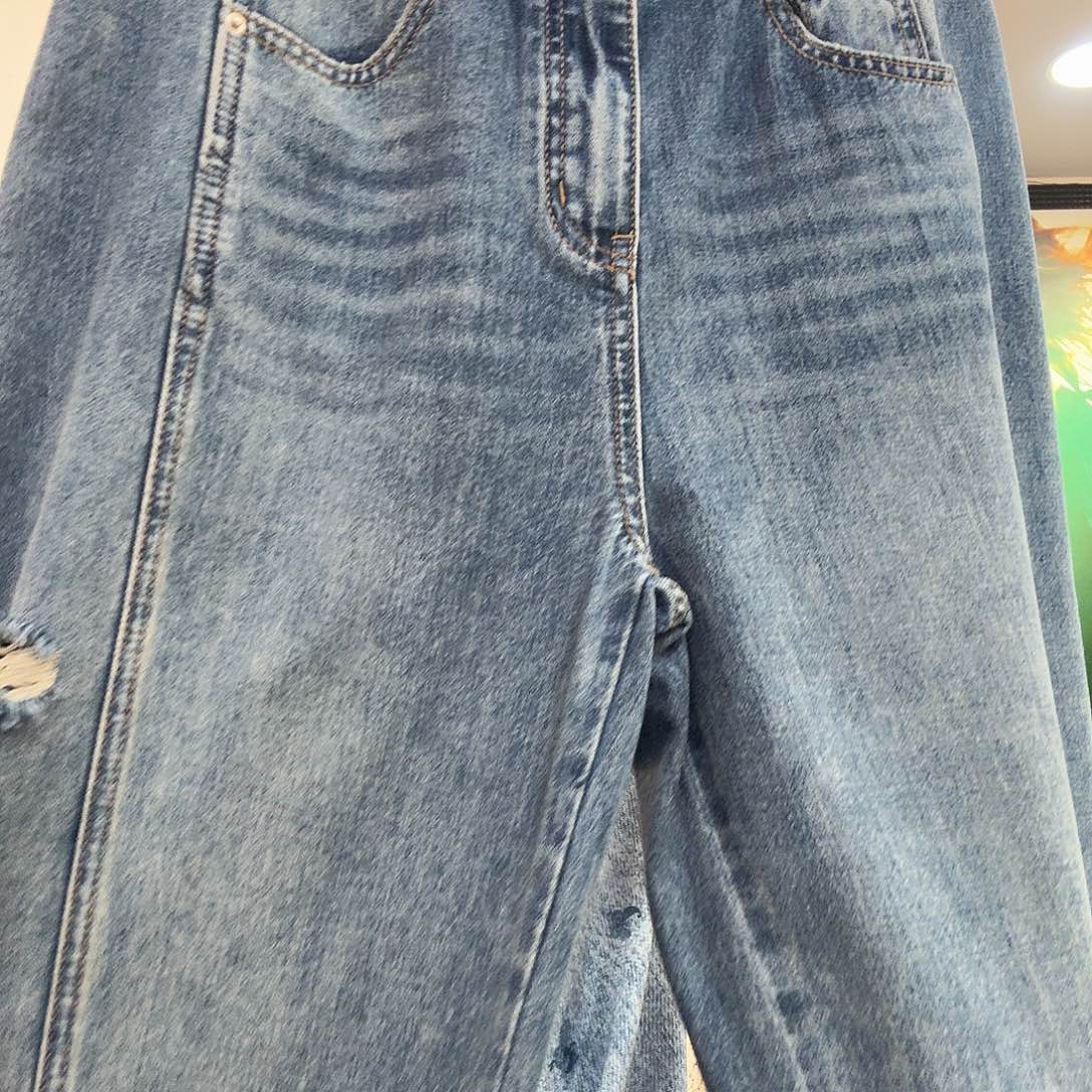 用***在66037，牛仔裤，M码，长