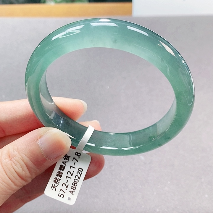 【闪购商品】翡翠手镯（圆镯）未镶嵌