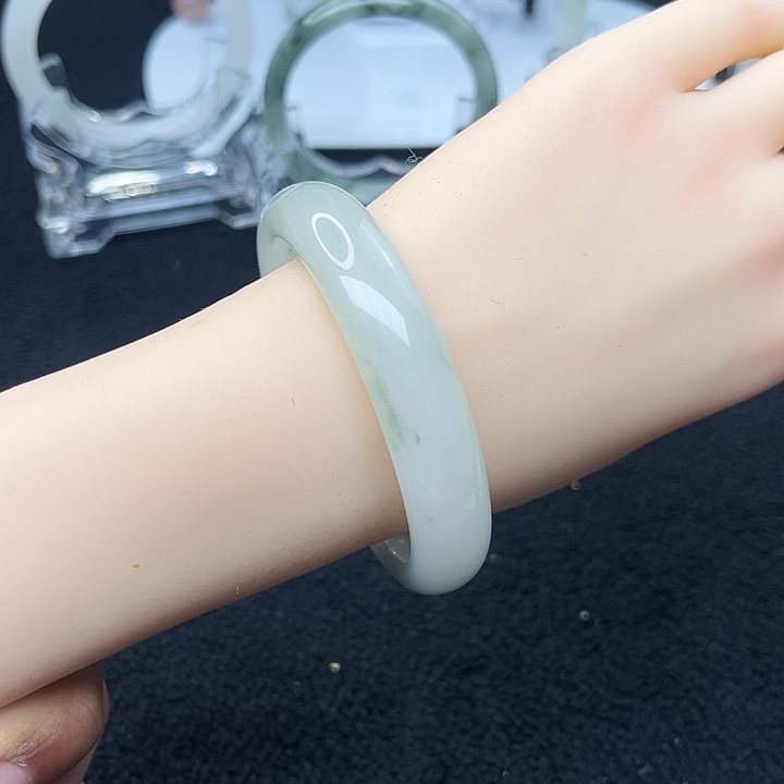 石英质玉未镶嵌手镯750