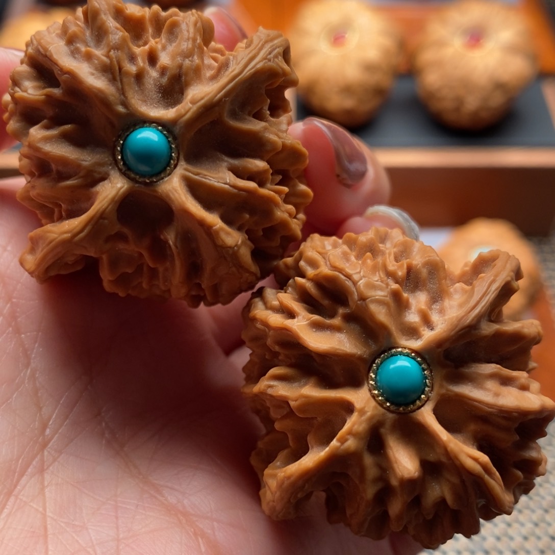 文玩核桃把件42尺寸苹果园镶嵌