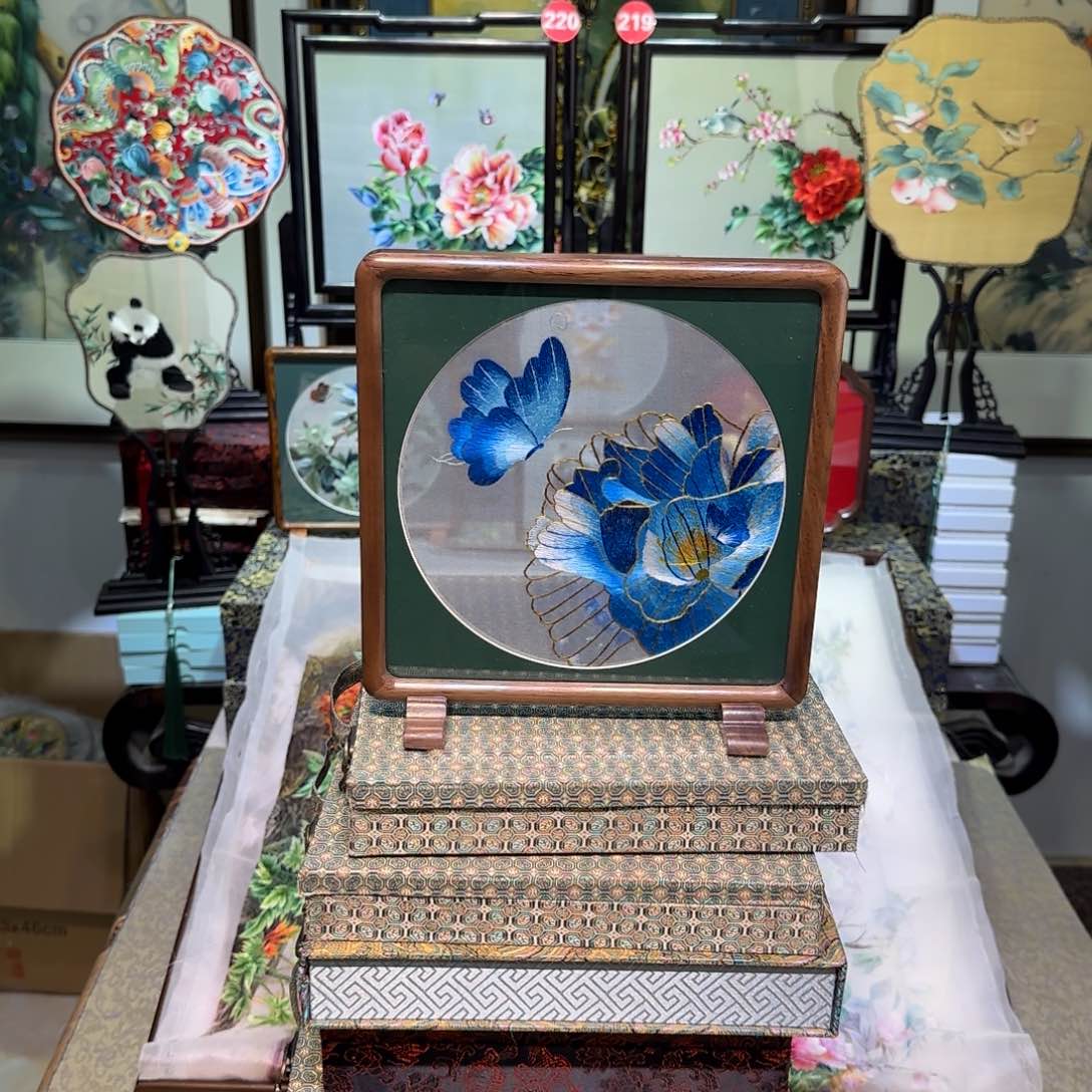 刺绣刺绣工艺精湛