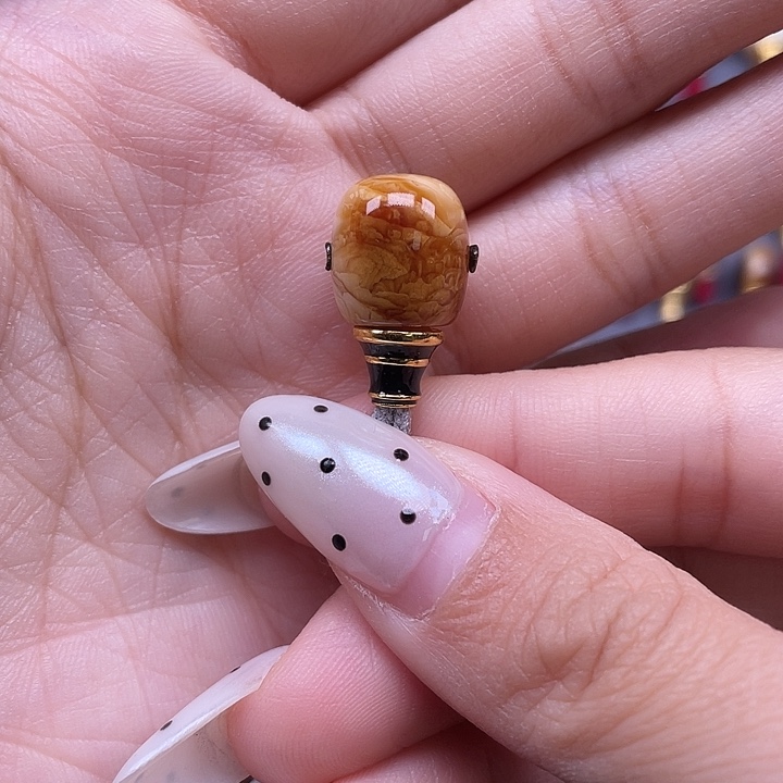 琥珀未镶嵌裸石11.3mm