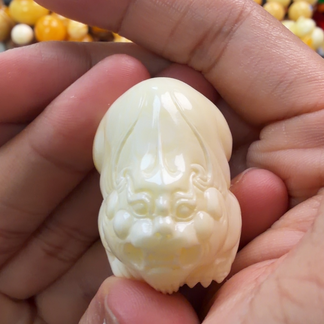 琥珀未镶嵌珠宝奇石13g