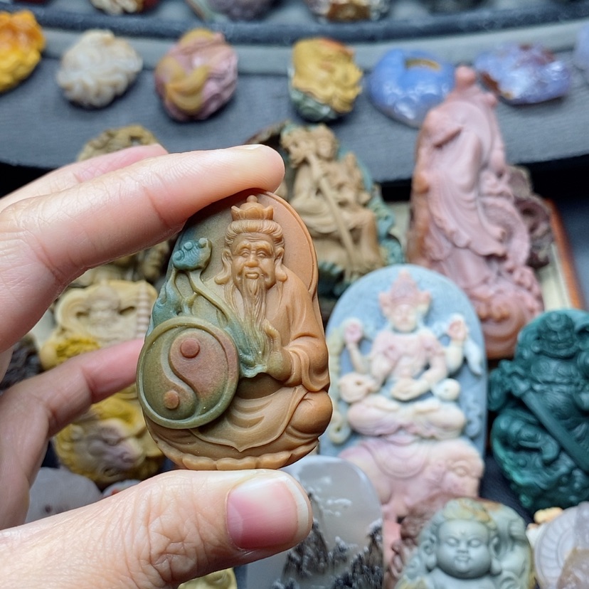 【闪购商品】定制石英质玉吊坠未镶嵌