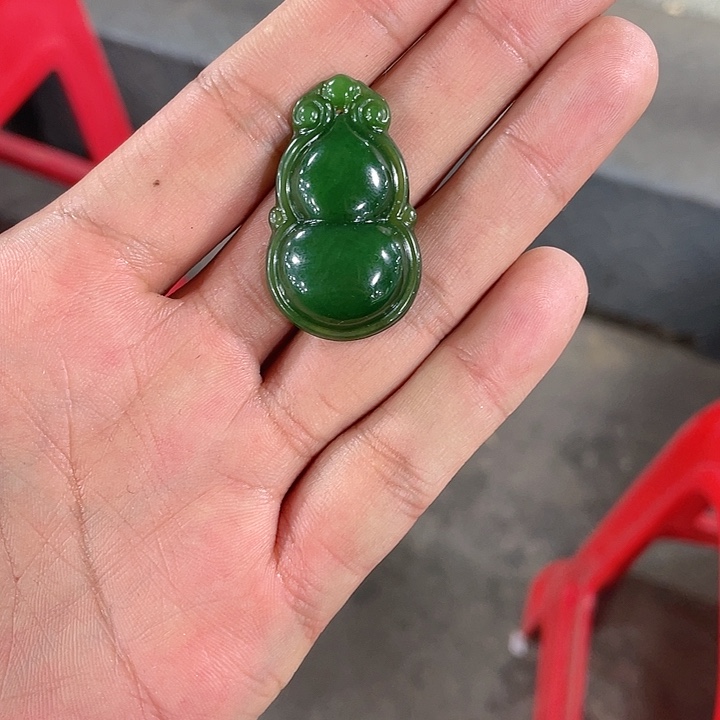 和田玉未镶嵌颈饰葫芦吊坠