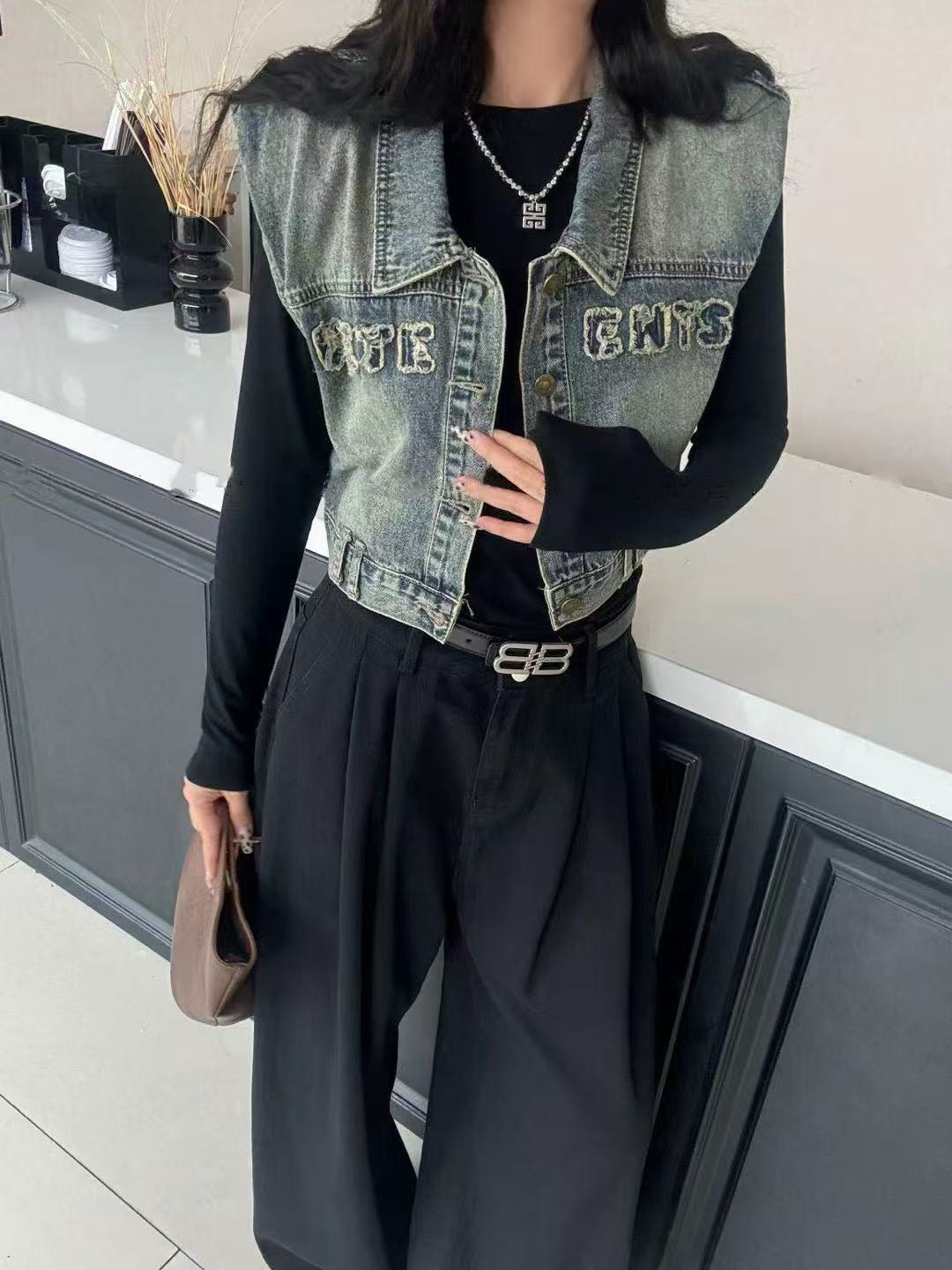 637#【火蓝家】复古刺绣短款牛仔马夹女2025季新款时尚设计感坎肩潮