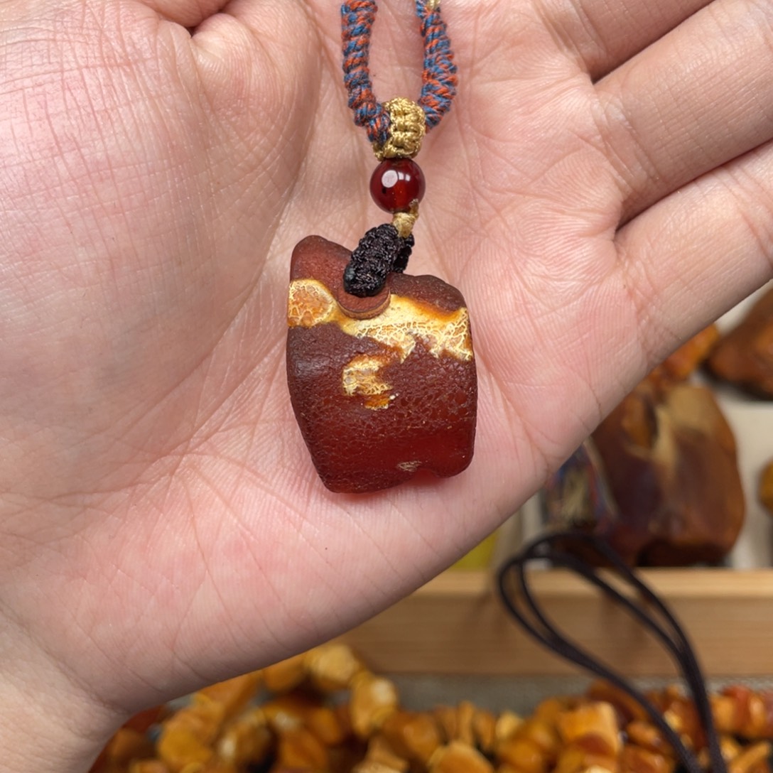 琥珀珠宝奇石未镶嵌