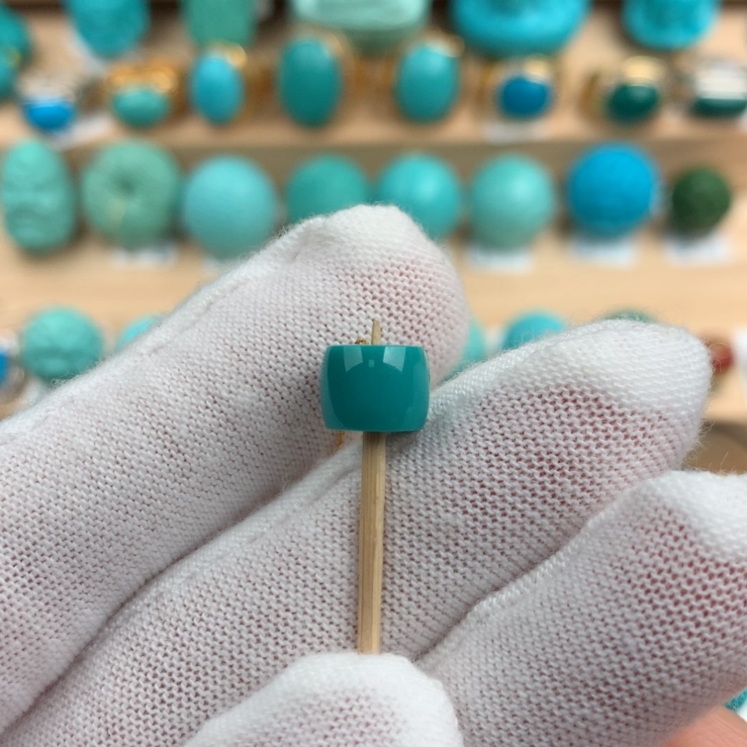 绿松石配饰未镶嵌8.2-6.5mm