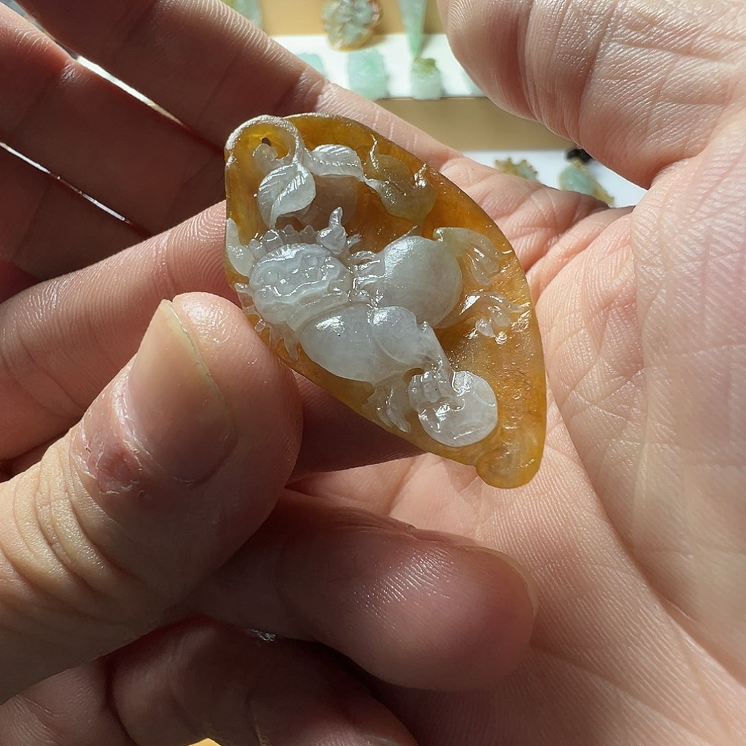 定制翡翠未镶嵌麒麟