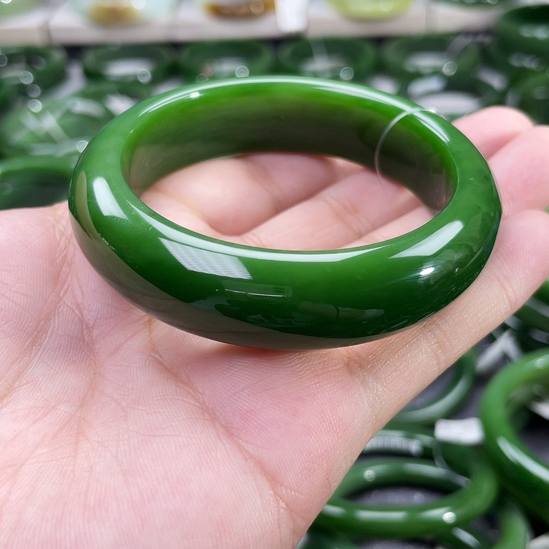 和田玉（碧玉）手镯未镶嵌