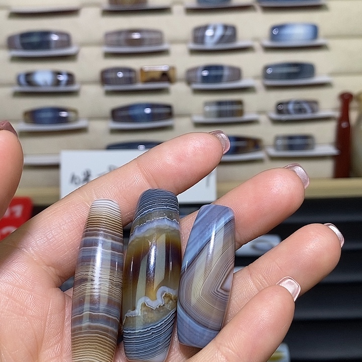 多****玛瑙/玉髓未镶嵌颈饰