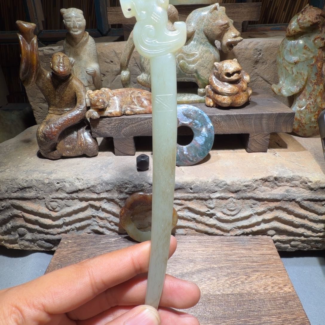 共***光和田玉（糖玉）未镶嵌颈饰