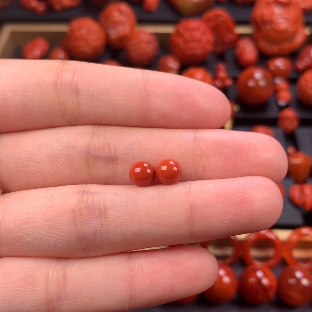 未镶嵌圆珠6mm南红玛瑙U****?