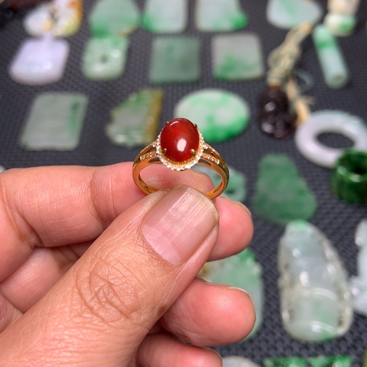 翡翠挂件18K金镶嵌老***机