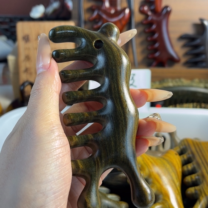 绿檀木蜗牛按摩梳微瑕