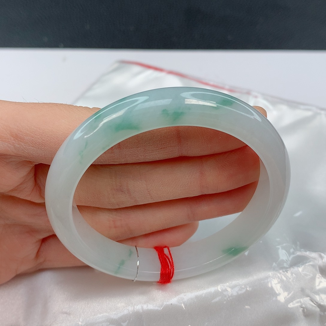 翡翠手镯未镶嵌55细条正圈清新飘花