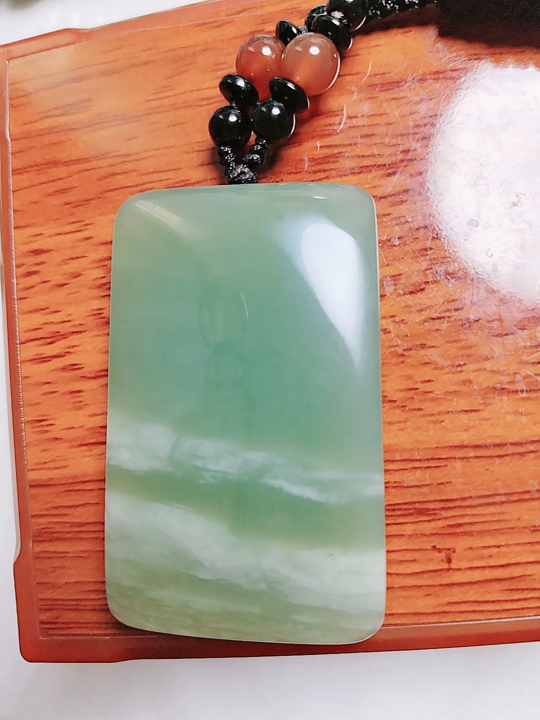 新疆和田玉且末兰白皮一线天无事牌尺寸4/6