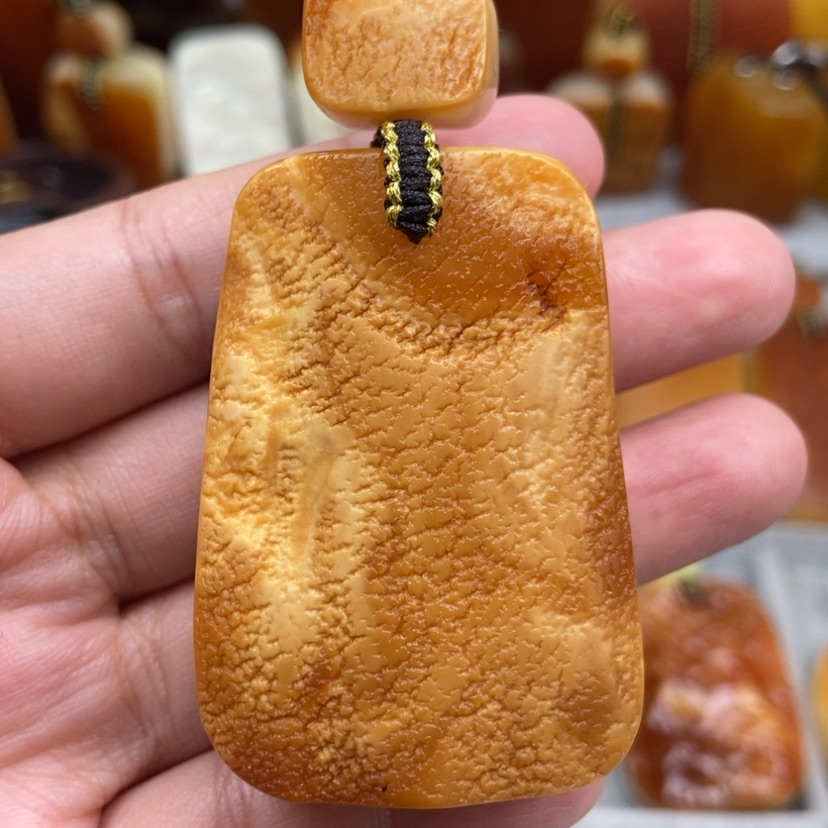 【闪购商品】未镶嵌吊坠(赠链)琥珀