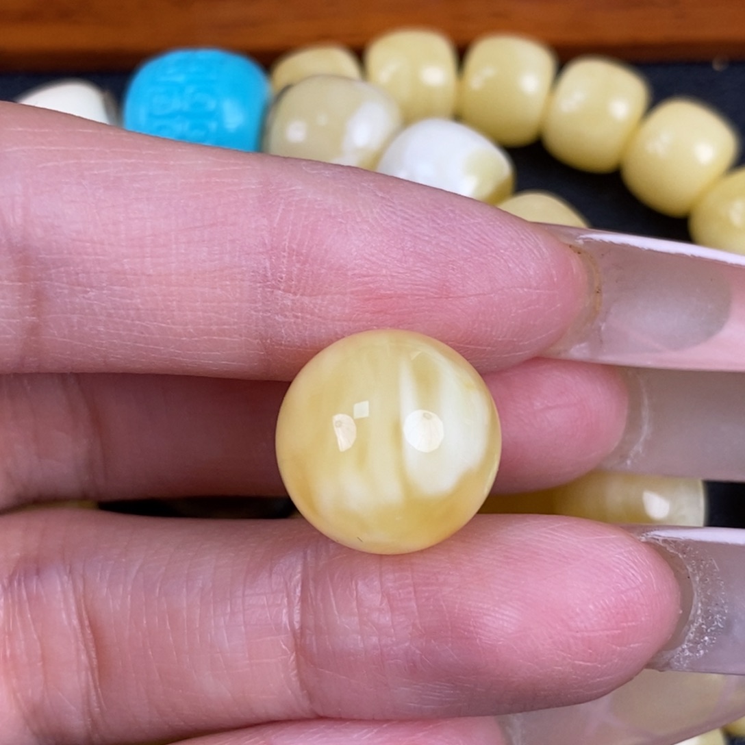 琥珀未镶嵌珠宝奇石231